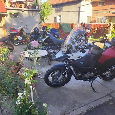 Stan Na Dan Studio Ingyia Kültér fotó