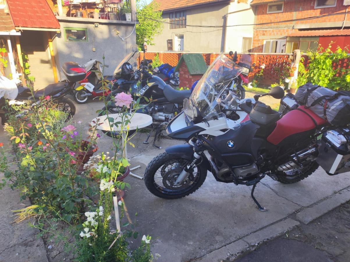 Stan Na Dan Studio Ingyia Kültér fotó